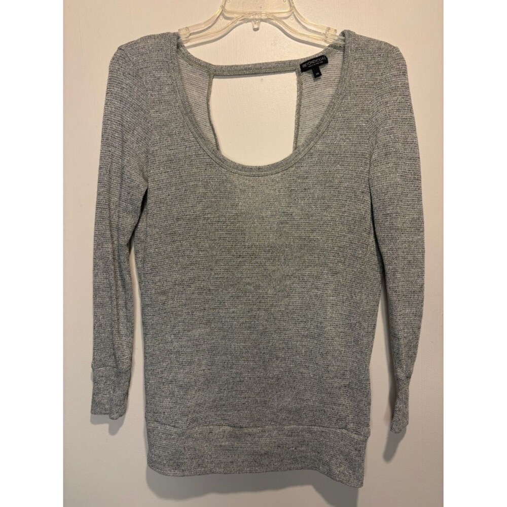 Beyond Yoga Cut Out V Drape Back Detail Long Sleeve Metallic Gold Cream Size XS